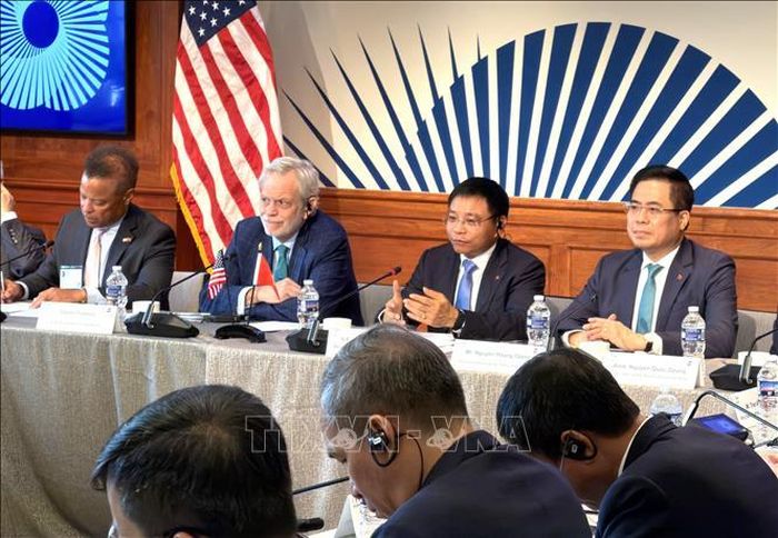 Phó Thủ tướng Chính phủ Nguyễn Văn Thắng tham dự Tọa đàm doanh nghiệp tại Washington D.C. ngày 28/8/2026. Ảnh: Ngọc Quang/PV TTXVN tại Mỹ