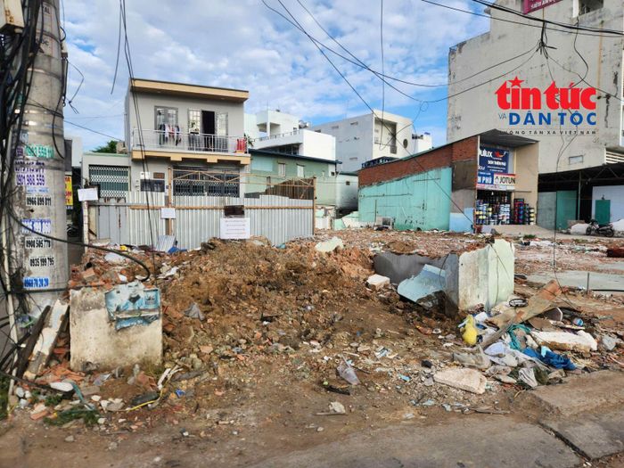 Thời gian qua, công tác giải phóng mặt bằng Quốc lộ 13 đang được giải tỏa.