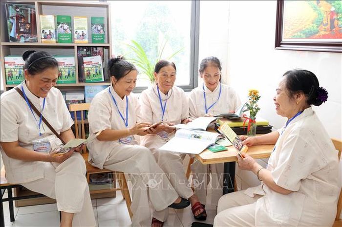 Việc triển khai các mô hình nhằm đáp ứng nhu cầu chăm sóc sức khỏe ngày càng cao của người cao tuổi, người khuyết tật và các nhóm yếu thế trên địa bàn. Ảnh: Văn Điệp/TTXVN