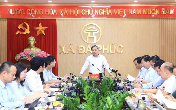 Chủ tịch UBND TP Hà Nội làm việc với 2 xã Đa Phúc và Trung Giã về công tác phòng chống thiên tai.