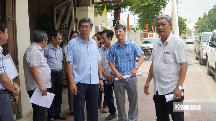 Tại buổi kiểm tra thực tế tại dự án, ông Nguyễn Minh - Phó Chủ tịch UBND tỉnh Lâm Đồng - yêu cầu chủ đầu tư, đơn vị thi công tập trung nhân lực, máy móc, đẩy nhanh tiến độ dự án, nhất là các hạng mục thoát nước, vỉa hè và mặt đường, bảo đảm thi công đúng kế hoạch đề ra. Ông Nguyễn Minh đề nghị các đơn vị liên quan khẩn trương rà soát toàn bộ những khó khăn, vướng mắc trong công tác bồi thường, giải phóng mặt bằng.