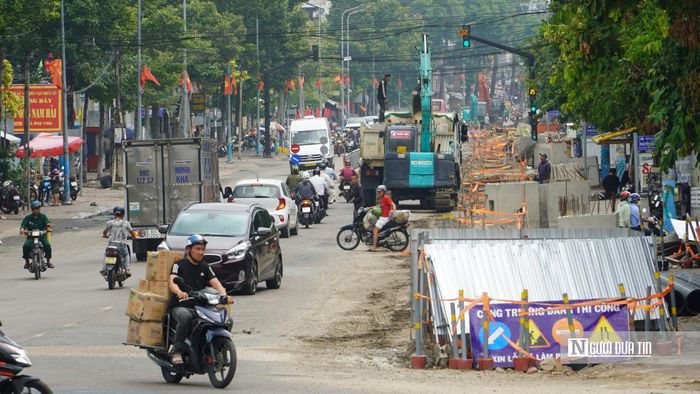 Đường Trần Hưng Đạo được xem là một trong những tuyến giao thông quan trọng của khu vực Phan Thiết, đóng vai trò kết nối khu vực trung tâm với các tuyến đường dẫn đến Khu du lịch quốc gia Mũi Né. Việc sửa chữa, nâng cấp tuyến đường không chỉ góp phần hoàn thiện hạ tầng giao thông đô thị, giảm áp lực đi lại mà còn tạo thuận lợi cho người dân, du khách tiếp cận các khu, điểm du lịch ven biển. Khi hoàn thành, công trình được kỳ vọng sẽ tăng tính kết nối giữa các trục giao thông, hỗ trợ khai thác hiệu quả tiềm năng du lịch biển, qua đó góp phần thúc đẩy phát triển kinh tế - xã hội của tỉnh Lâm Đồng.