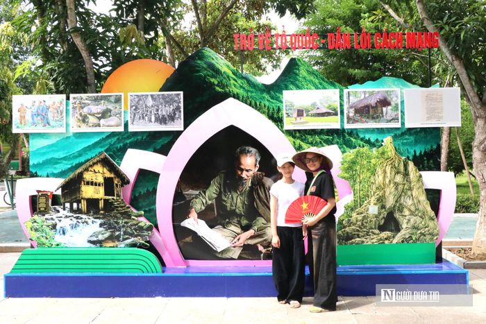Triển lãm là hoạt động thiết thực nhằm tuyên truyền, giáo dục về cuộc đời, sự nghiệp cách mạng và những cống hiến to lớn của Chủ tịch Hồ Chí Minh đối với dân tộc Việt Nam; đồng thời góp phần bồi đắp lòng yêu nước, niềm tự hào dân tộc và trách nhiệm của các thế hệ hôm nay, nhất là thế hệ trẻ.