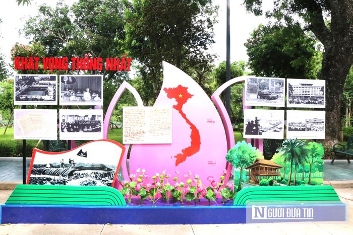 Hành trình tiếp tục với mô hình “Khát vọng thống nhất”, giới thiệu chặng đường đấu tranh bảo vệ nền độc lập và thống nhất đất nước dưới sự lãnh đạo của Chủ tịch Hồ Chí Minh và Đảng Cộng sản Việt Nam. Những hình ảnh, tư liệu về Chiến thắng Điện Biên Phủ, Hiệp định Geneva, cuộc kháng chiến chống Mỹ, cứu nước và Đại thắng mùa Xuân năm 1975 góp phần làm nổi bật khát vọng độc lập, hòa bình, thống nhất – một khát vọng xuyên suốt lịch sử dân tộc và cũng là điều Chủ tịch Hồ Chí Minh luôn đau đáu trong suốt cuộc đời.