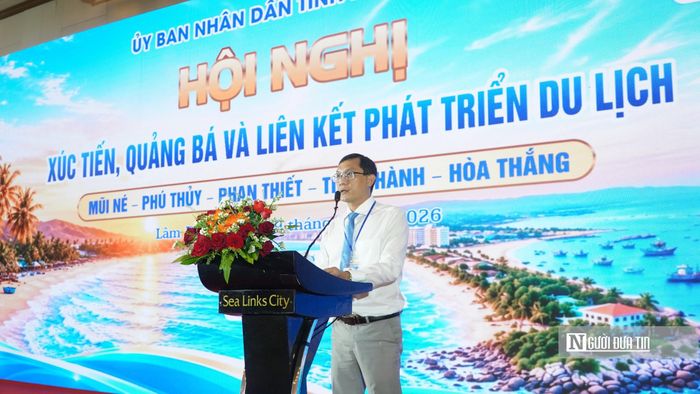 Chủ tịch UBND phường Mũi Né Lê Thanh Sơn phát biểu khai mạc.