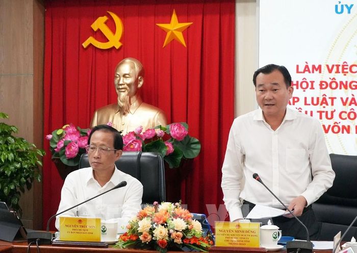 Phó Bí thư Tỉnh ủy, Chủ tịch HĐND tỉnh Vĩnh Long Nguyễn Minh Dũng phát biểu tại buổi làm việc. Ảnh: Phạm Minh Tuấn-TTXVN