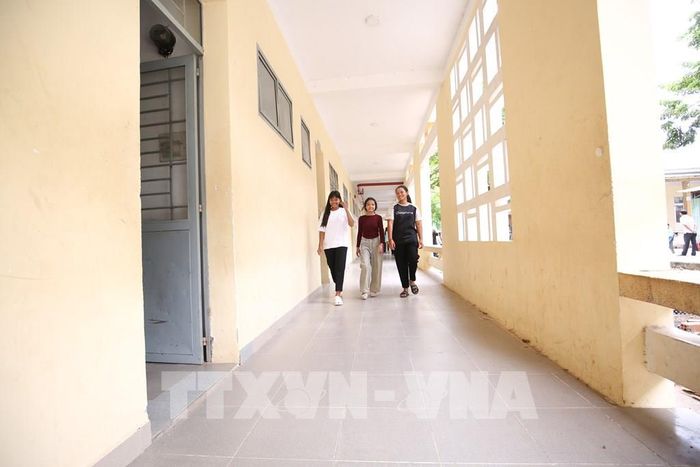 Khu ký túc xá được dọn dẹp sạch sẽ tạo môi trường sinh hoạt thuận tiện cho học sinh nghỉ ngơi sau giờ học. Ảnh: Giang Phương - TTXVN 