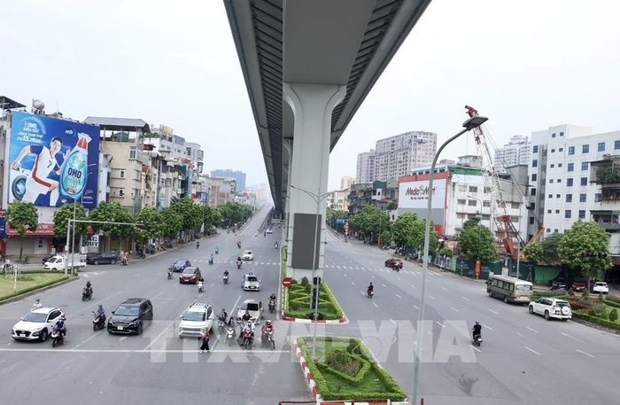 Nút giao đường Trường Chinh - Giải Phóng không còn cảnh phải đợi 4 đến 5 lượt đèn đỏ mới đi được. Ảnh: Quốc Khánh - TTXVN