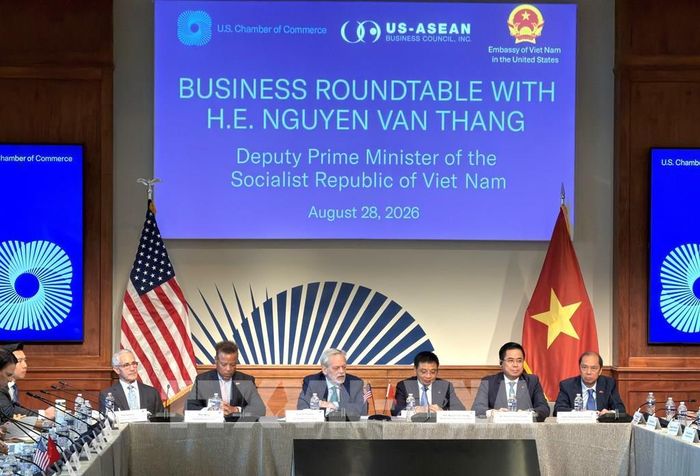 Phó Thủ tướng Chính phủ Nguyễn Văn Thắng tham dự Tọa đàm doanh nghiệp tại Washington D.C. ngày 28/8/2026. Ảnh: Ngọc Quang – PV TTXVN tại Mỹ