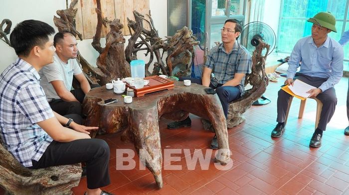Ý kiến của người dân được phường Hải Lĩnh lắng nghe, tiếp thu để có phương án hỗ trợ bồi thường, tái định cư. ẢNh: Khiếu Tư-TTXVN