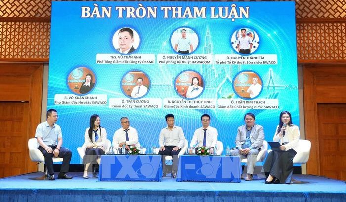 Đại diện các doanh nghiệp, chuyên gia tham gia phiên thảo luận tại hội thảo. Ảnh: Anh Tuấn - TTXVN