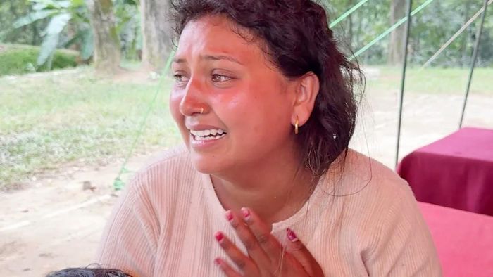 Một phụ nữ được quân đội Nepal giải cứu cho biết chồng, cha và mẹ của cô vẫn đang mất tích