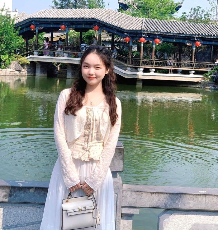 Nguyễn Thị Hoài Thương, trong một chuyến đi du lịch cùng công ty