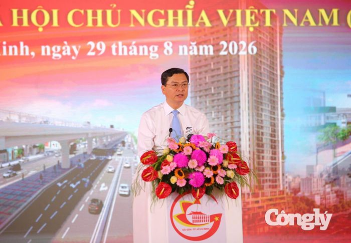 Phó Chủ tịch UBND TP.HCM Nguyễn Công Vinh phát biểu tại điểm cầu chính.