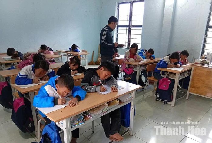 Một lớp ghép ở điểm lẻ Xía Nọi, Trường TH Sơn Thủy trong năm học 2025-2026. Ảnh: Đỗ Đức
