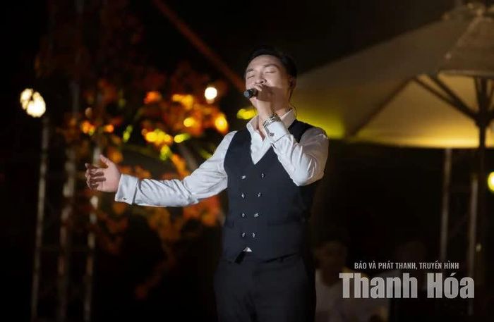 Nam ca sĩ Trọng Nghĩa phiêu cùng ca khúc “Có phải em mùa thu Hà Nội”, gửi gắm trọn vẹn nỗi niềm của một người từng đi qua mùa thu thương nhớ.