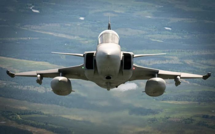 Một chiếc máy bay JAS 39 Gripen của Không quân Thụy Điển bay qua Phần Lan trong cuộc tập trận Ramstein Flag vào ngày 16 tháng 6 năm 2026. Ảnh: Lực lượng Vệ binh Quốc gia Hoa Kỳ.