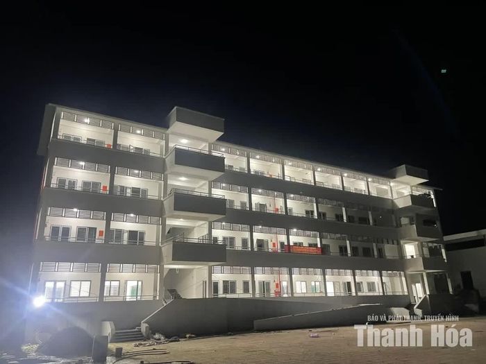 Từ hơn 75% vào đầu tháng 8, đến nay tiến độ công trình đã đạt gần 98%.