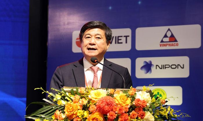  Đồng chí Đinh Anh Tuấn, Cục trưởng Cục Bà mẹ và Trẻ em phát biểu chỉ đạo. 