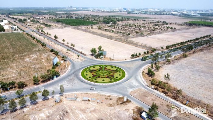 Khu vực xã Phước An, thành phố Đồng Nai - nơi đang và sắp triển khai nhiều dự án hạ tầng. Ảnh: Hoàng Lộc