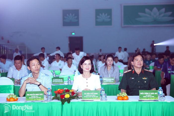 Các đại biểu tham dự buổi lễ. Ảnh: Huy Anh