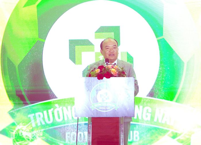 Ông Phạm Hương Sơn, Chủ tịch Hội đồng quản trị Tập đoàn Trường Tươi, Chủ tịch Câu lạc bộ Bóng đá Trường Tươi Đồng Nai phát biểu tại buổi lễ. Ảnh: Huy Anh