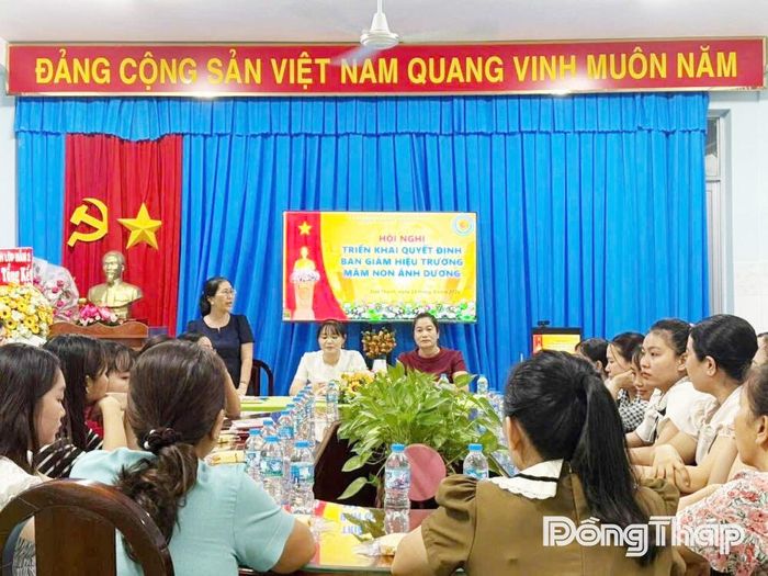 Sau sắp xếp, các trường công lập trên địa bàn phường nhanh chóng ổn định tổ chức, kiện toàn đội ngũ viên chức quản lý, phân công nhiệm vụ phù hợp, tạo sự thống nhất trong lãnh đạo, điều hành và triển khai hiệu quả các nhiệm vụ giáo dục.