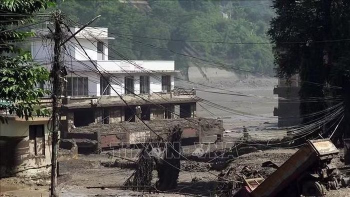 Khu vực bị tàn phá do lũ quét tại huyện Rasuwa, Nepal, ngày 26-8-2026. Ảnh: ANI/TTXVN phát