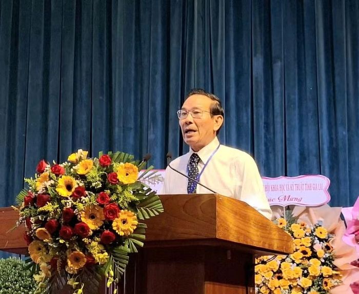  Ông Trần Ngọc Thanh - Chủ tịch Hội Sinh vật cảnh tỉnh Gia Lai phát biểu khai mạc. Ảnh: K.H 