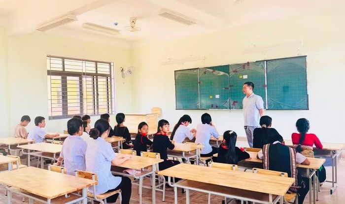  Trường Phổ thông nội trú Tiểu học và THCS Ia Púch chuẩn bị phương án tổ chức các hoạt động làm quen môi trường học tập, sinh hoạt nội trú cho học sinh ngay sau Lễ khánh thành và khai giảng. Ảnh: T.D 