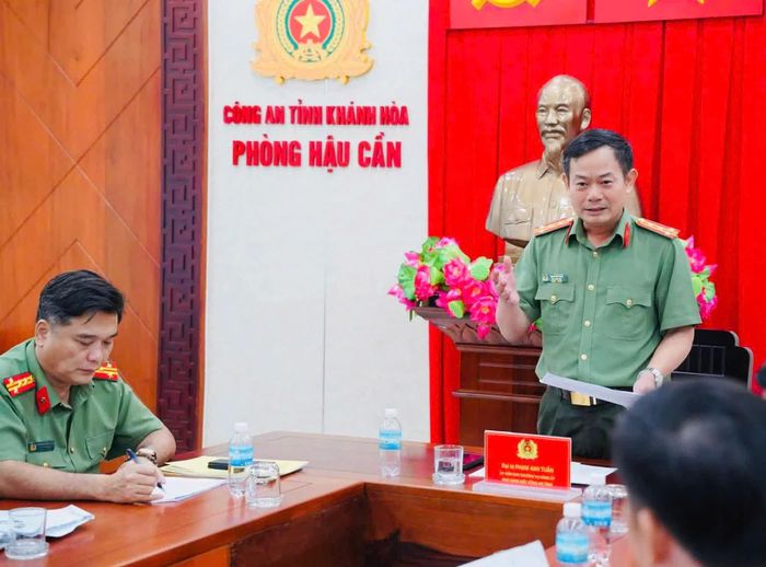 Đại tá Phạm Anh Tuấn phát biểu chỉ đạo.