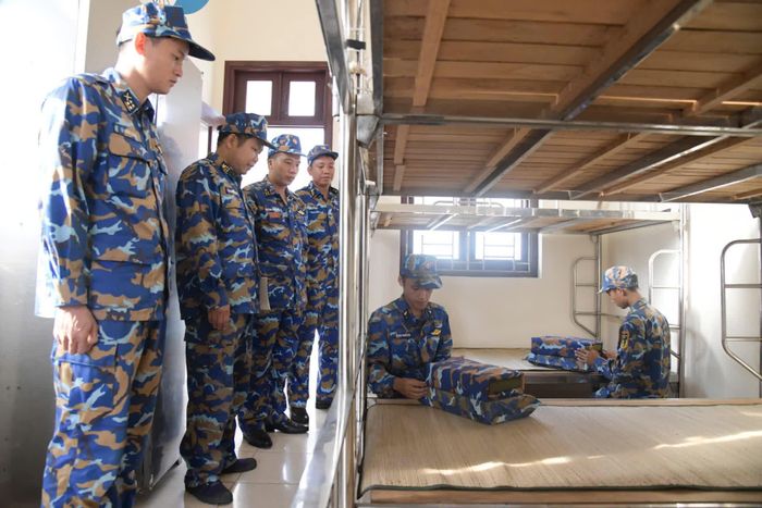 Chuẩn bị chỗ ở tạm thời cho các ngư dân.
