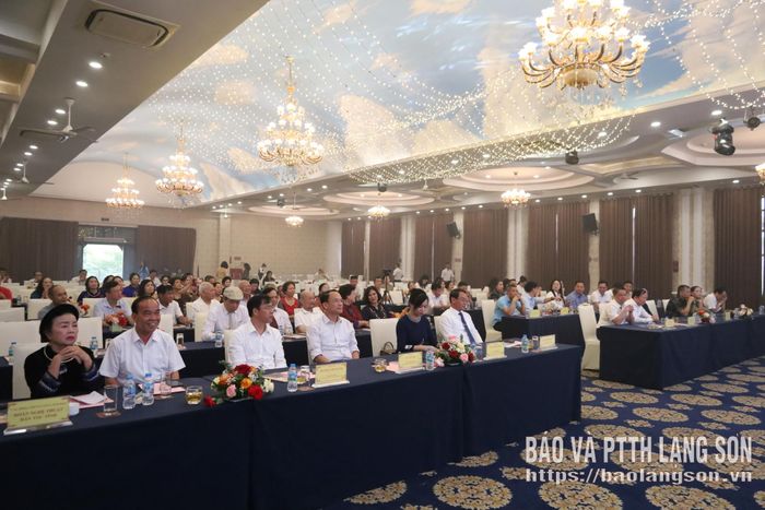 Các đại biểu dự chương trình