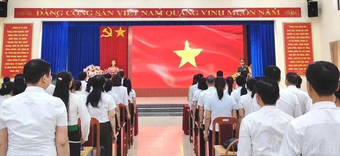 Quang cảnh Lễ chào cờ và sinh hoạt tư tưởng dưới cờ tháng 9/2026