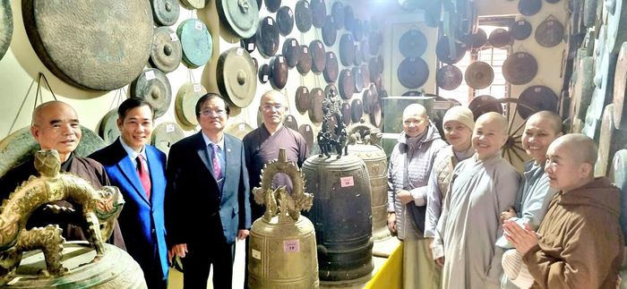 Một phần của bộ sưu tập cồng chiêng Tây Nguyên vừa xác lập Kỷ lục Việt Nam của Hòa thượng Thích Viên Thanh đang được trưng bày tại Phòng Trưng bày Văn hóa Phật giáo và Dân tộc, Thiền viện Vạn Hạnh
