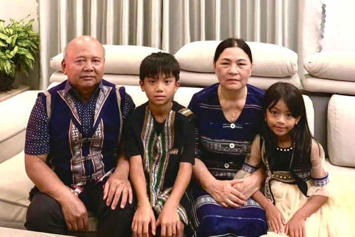 Vợ chồng đảng viên Lơ Mu Ha Djô và Cil K’Put luôn động viên con cháu phấn đấu trở thành đảng viên để cống hiến cho quê hương, đất nước