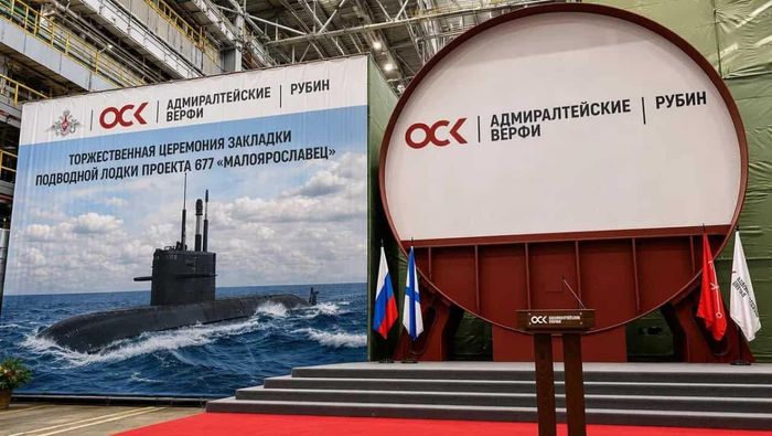 Lễ đặt ki tàu ngầm Maloyaroslavets ngày 27/8/2026. Ảnh: USC