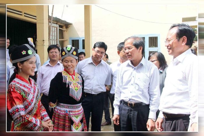 Lãnh đạo tỉnh Lâm Đồng các nhiệm kỳ thường xuyên về với đồng bào Mông di cư ở Đam Rông