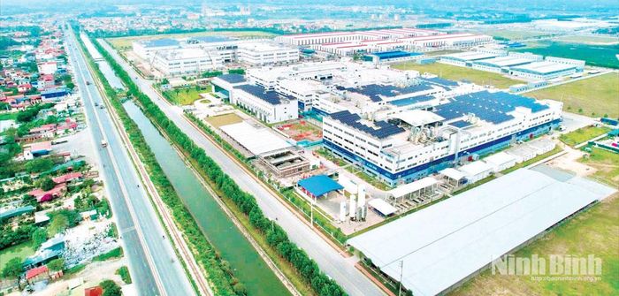 Khu Công nghiệp Đồng Văn III, phường Đồng Văn.