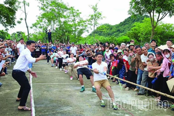 Môn kéo co tại Đại hội Thể dục thể thao xã Cao Dương lần thứ I, năm 2026 thu hút đông đảo người dân tham gia thi đấu và cổ vũ.