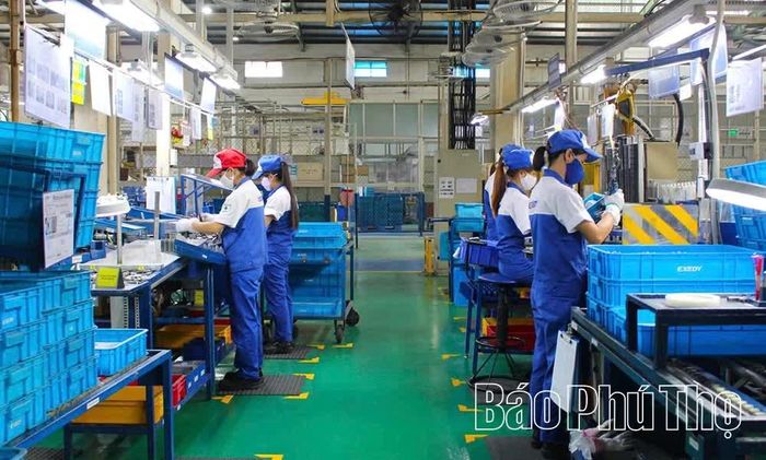 Phân xưởng sản xuất phụ tùng xe máy tại Công ty TNHH Exedy Việt Nam (KCN Khai Quang)