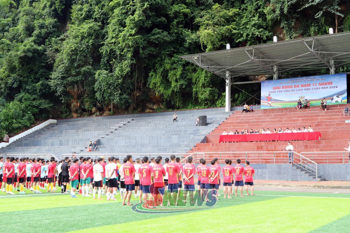 Khai mạc Giải bóng đá nam 11 người.