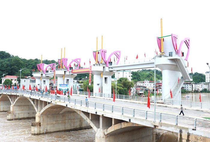 Công trình Đập dâng nước tạo cảnh quan trung tâm thành phố Hà Giang.