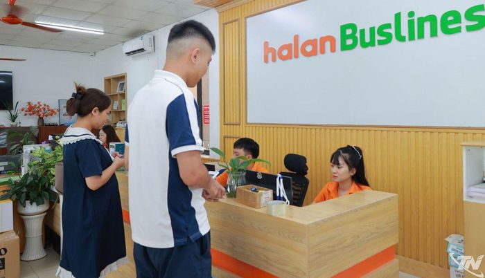 Các doanh nghiệp, đơn vị vận tải tăng cường phục vụ người dân dịp nghỉ lễ.