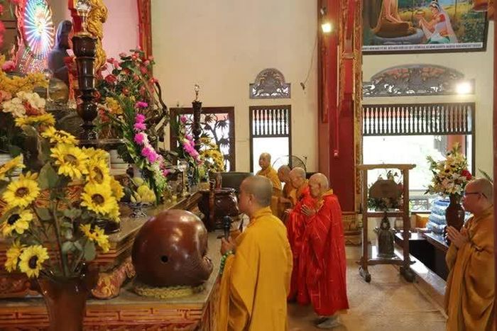 Tại chùa Bảo Tịnh
