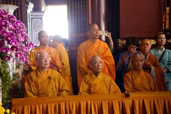 Chư tôn đức tham dự