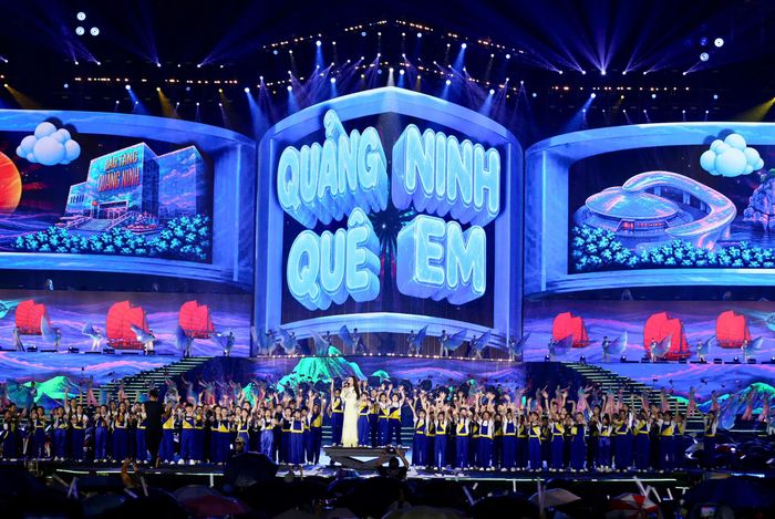 Chương trình có thời lượng 120 phút, quy tụ nhiều thế hệ nghệ sĩ tên tuổi cùng các gương mặt trẻ được yêu mến.