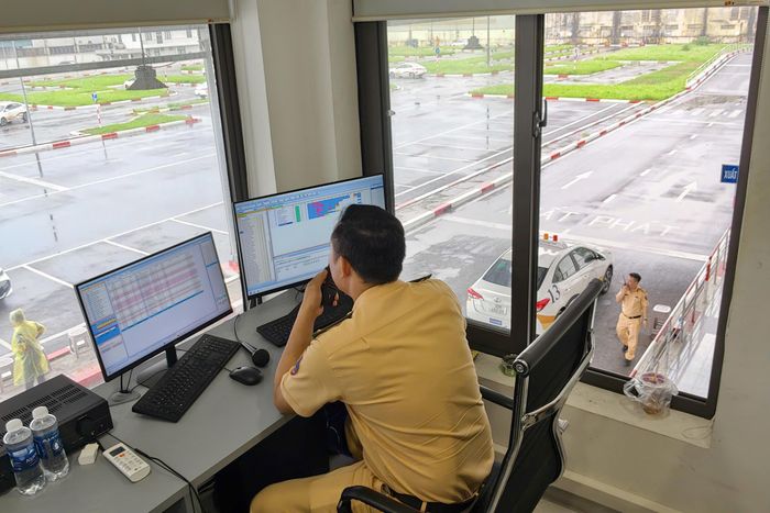 CSGT sẽ đánh giá việc chấp hành quy tắc giao thông, giữ khoảng cách an toàn với xe phía trước đối với thí sinh từ 1/3/2027.