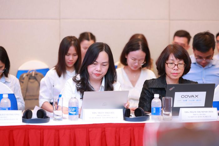 Các đại biểu tham dự hội thảo