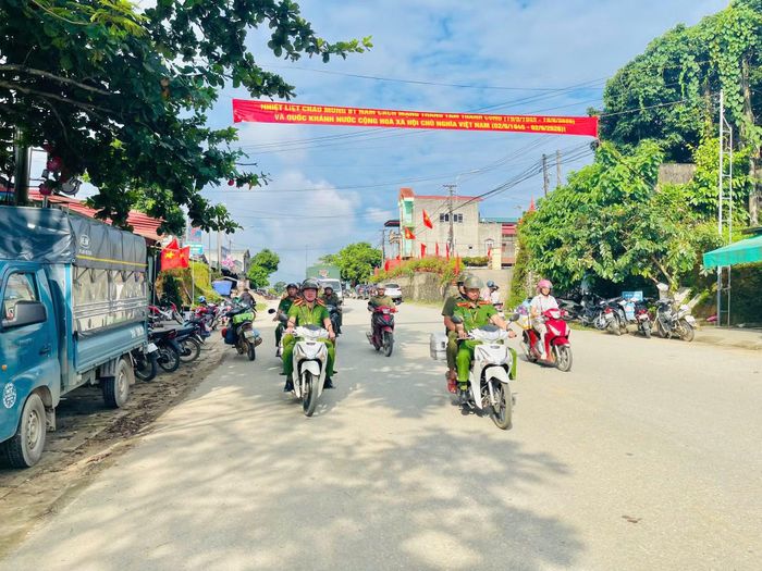Công an xã triển khai công tác đảm bảo ANTT.